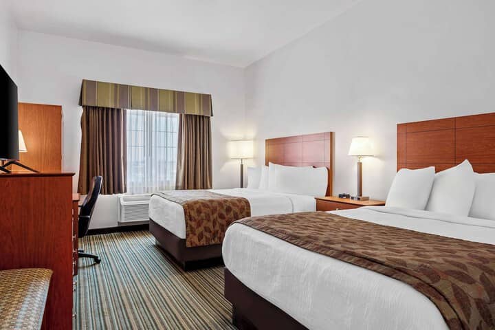 Room 10 of 34