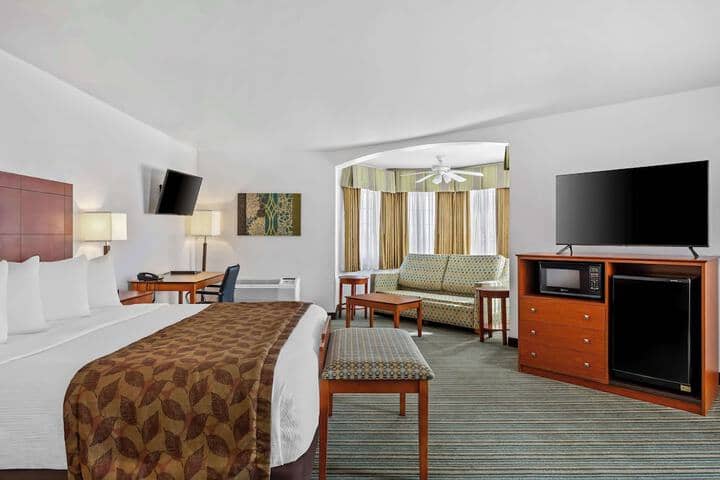 Room 15 of 34