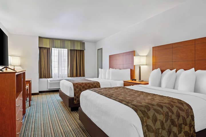 Room 8 of 34